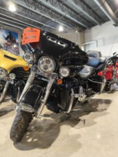 2014 Harley-Davidson® Ultra Limited Black thumb 3