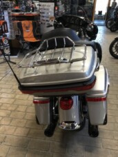 2018 Harley-Davidson® Ultra Limited Silver Fortune/Black Tempest thumb 2