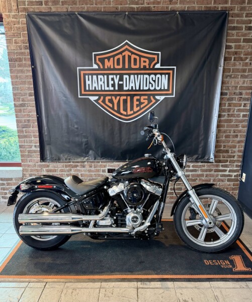 2023 Harley-Davidson® Softail® Standard Vivid Black