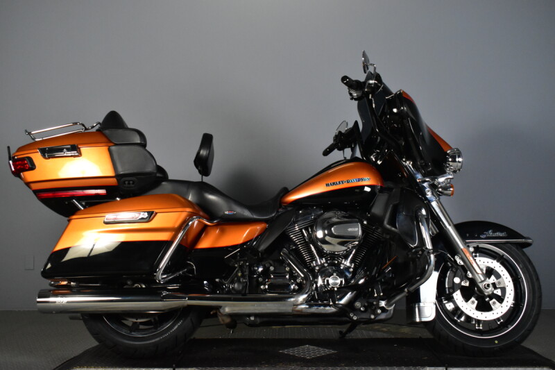 2014 Harley-Davidson® Ultra Limited FLHTK