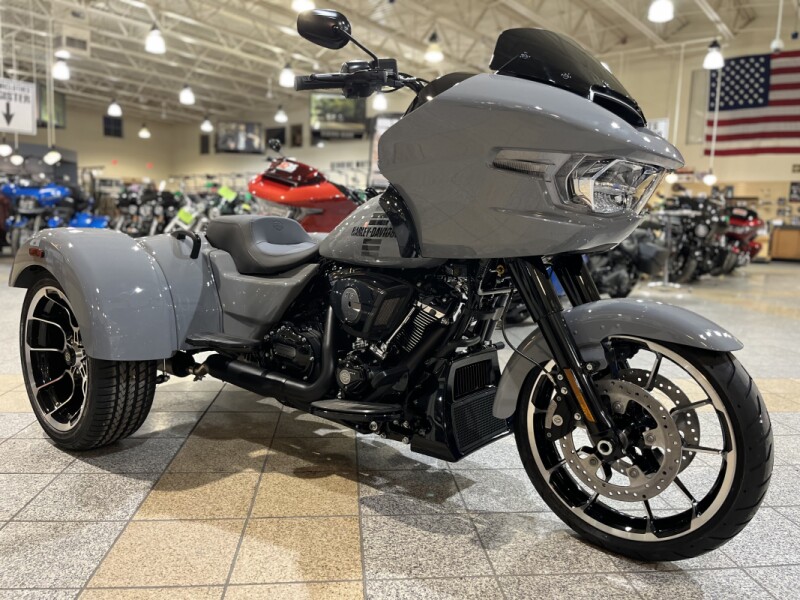 FLTRT 2026 Road Glide 3