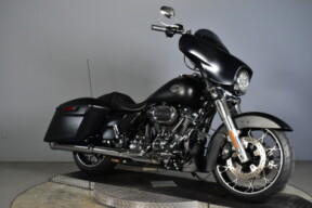 2022 Harley-Davidson® Street Glide® Special FLHXS thumb 2