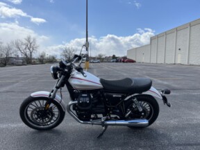 2017 Moto Guzzi V9 Roamer thumb 0