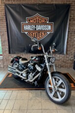 2023 Harley-Davidson® Softail® Standard Vivid Black thumb 3