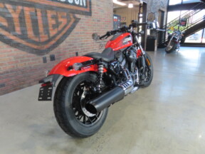 2026 Harley-Davidson® Nightster™ RH975 thumb 2