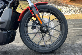 2026 Harley-Davidson® Nightster® RH975 thumb 2
