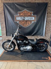 2023 Harley-Davidson® Softail® Standard Vivid Black thumb 0