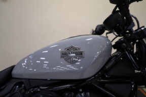 RH975 2025 Nightster™ thumb 1