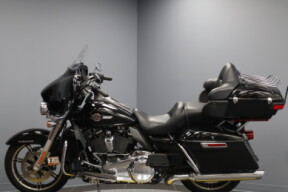 2023 Harley-Davidson® Ultra Limited FLHTK thumb 0