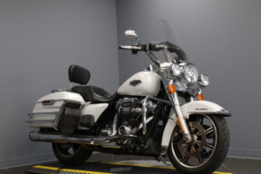 2020 Harley-Davidson® Road King® FLHR thumb 3