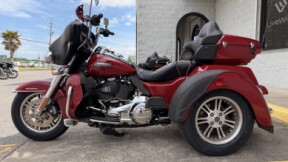 2021 Harley-Davidson® Tri Glide® Ultra Billiard Red thumb 1