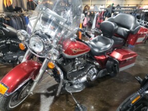 2005 Harley-Davidson® Road King® Two-Tone Sierra Red Pearl and Brilliant Silver Pearl thumb 3