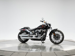 2024 HARLEY-DAVIDSON FXBR BREAKOUT in Vivid Black thumb 2