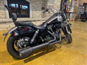 Harley-Davidson® Street Bob® 2016 FXDB BIL SLVR/V BLK W/PINSTRIPE thumb 1