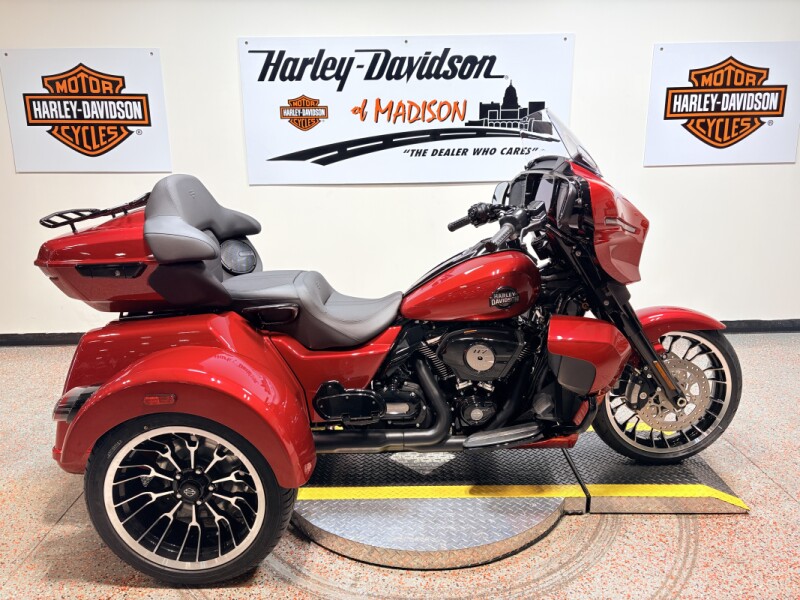 2026 FLHLT Harley-Davidson® Street Glide 3 Limited Brilliant Red Black Trim