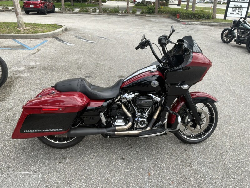 FLTRXS 2021 Road Glide® Special