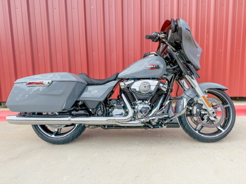 2026 Harley-Davidson® Street Glide® Dark Billiard Gray Chrome Trim