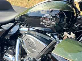 2026 Harley-Davidson® Street Glide Limited FLHXL thumb 3