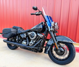 2026 Harley-Davidson® Liberty Edition Heritage Classic Midnight Ember Two-Up Laced Wheels thumb 3