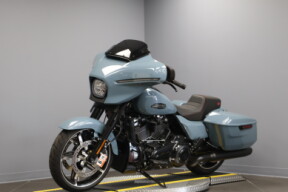 2024 Harley-Davidson® Street Glide® FLHX thumb 1