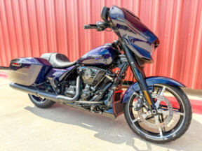 2025 Harley-Davidson® Street Glide® Mystic Shift - Black Finish thumb 2