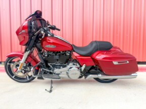2025 Harley-Davidson<sup>®</sup> Street Glide® Brilliant Red thumb 1