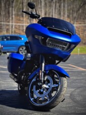 2026 Harley-Davidson® Road Glide® Aurora Blue Denim Black Trim thumb 2