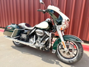 2025 Police Electra Glide Mystique Green/White Gold Pearl thumb 3