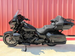 2026 Harley-Davidson® Street Glide Limited FLHXL Vivid Black Black Trim thumb 1