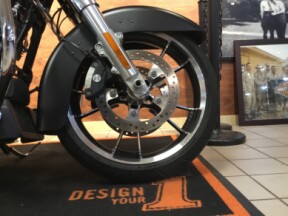 2020 Harley-Davidson® FLHX Street Glide® thumb 2