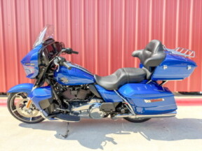 2025 Harley-Davidson® Street Glide® Ultra Blue Burst thumb 1