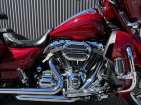 2016 Harley-Davidson® CVO™ Street Glide® Atomic Red with Candy Apple Flames thumb 3