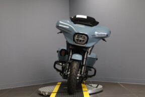 2024 Harley-Davidson® Street Glide® FLHX thumb 2