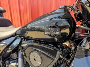 2026 Harley-Davidson® Street Glide Limited Vivid Black Black Trim thumb 0