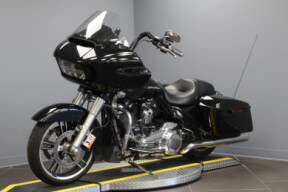 2017 Harley-Davidson® Road Glide® FLTRX thumb 1