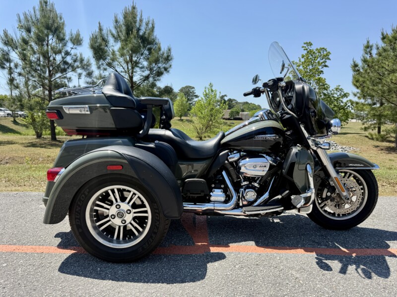 2021 Harley-Davidson® Tri Glide® Ultra FLHTCUTG