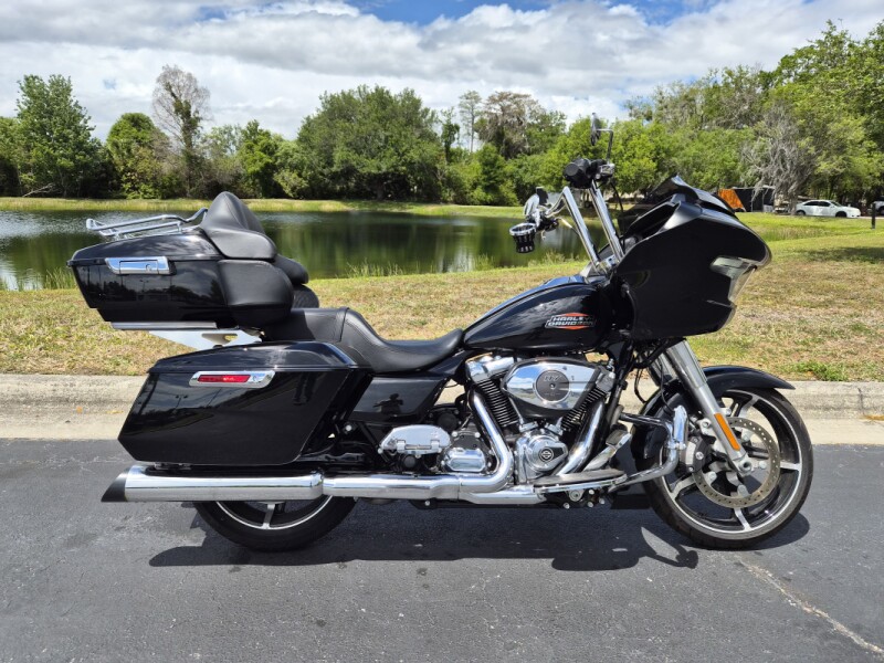 FLTRX 2024 Road Glide®