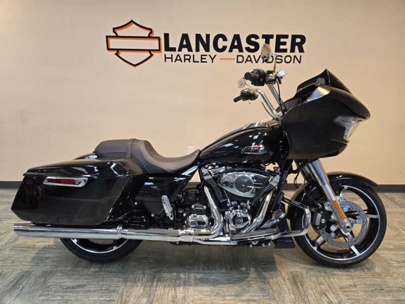 2026 Harley-Davidson® Road Glide® Vivid Black Chrome Trim  FLTRX
