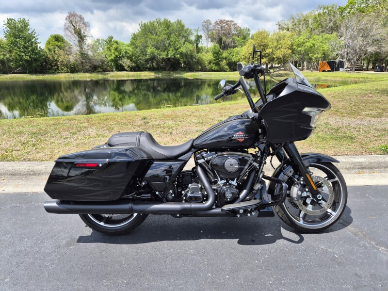 FLTRX 2025 Road Glide™