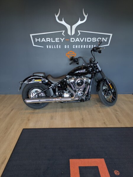  2025 SOFTAIL STREET BOB 1923