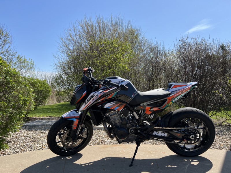 2023 KTM 790 Duke Custom Wrap Grey Black