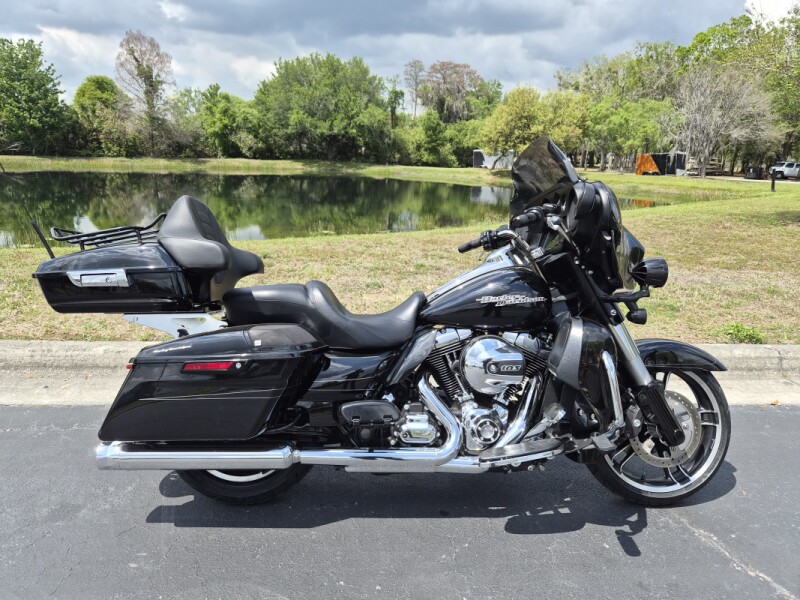 FLHXS 2016 Street Glide® Special
