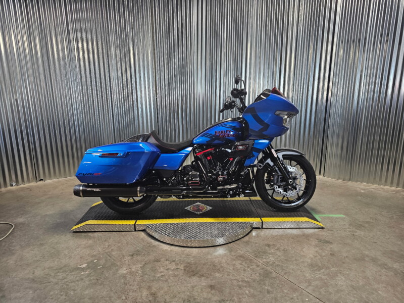 2026 Harley-Davidson® CVO Road Glide ST Electric Coast