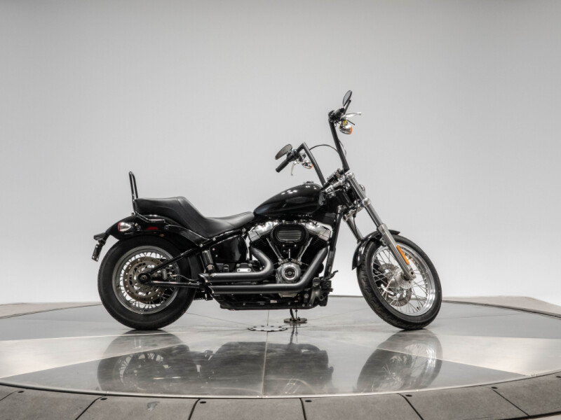 2020 HARLEY-DAVIDSON FXST STANDARD in Vivid Black