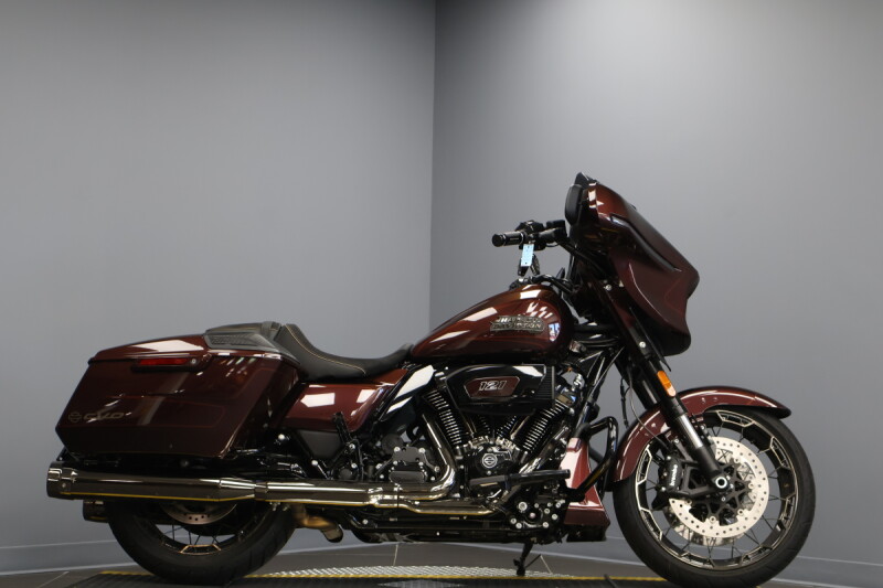 2024 Harley-Davidson® CVO™ Street Glide® FLHXSE