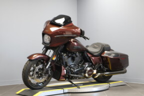 2024 Harley-Davidson® CVO™ Street Glide® FLHXSE thumb 1