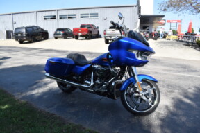 2025 Harley-Davidson® Road Glide™ thumb 3