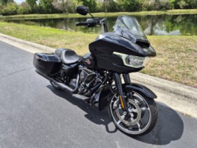 FLTRX 2025 Road Glide™ thumb 2