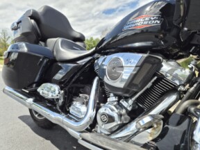 FLTRX 2024 Road Glide® thumb 3