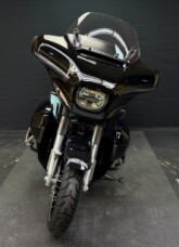 Harley-Davidson® Street Glide® 2026 FLHX VIVID BLACK thumb 2